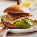 Glossy Brioche Burger, sliced, 4 inch - 2